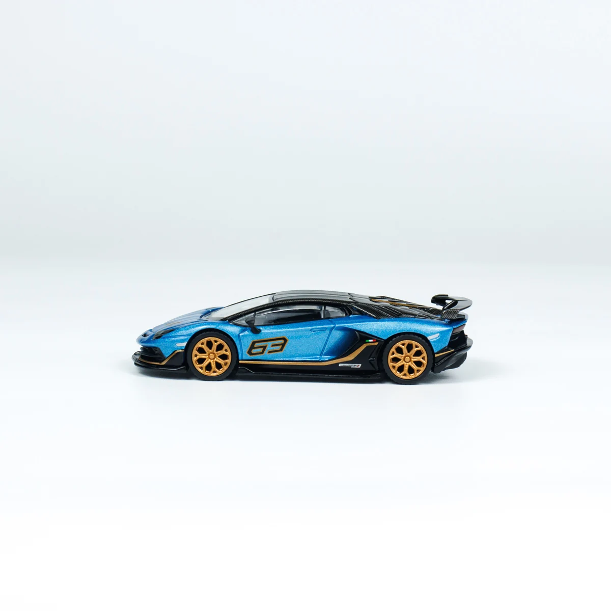 MINIGT 1:64 Aventador SVJ 63 Blu Aegir Model Car