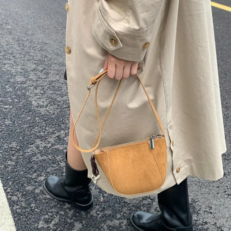 

Ladies Crossbody Handbag Crafted From Fine Leather Featuring Trendy Design​