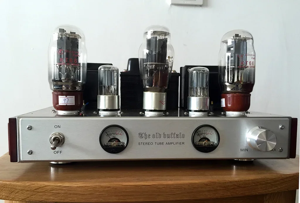 

Lao Chen KT66 Tube Amplifier HIFI EXQUIS Lamp Amp with UV meter