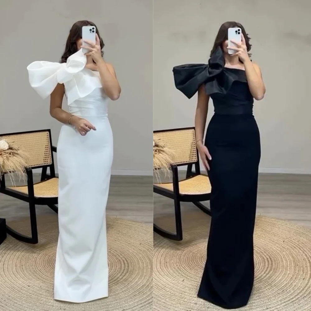 Vestido de fiesta Arabia Saudita Estilo moderno Noche formal Un solo hombro Hasta el suelo Una línea Arco Satén Vestidos para ocasiones a medida