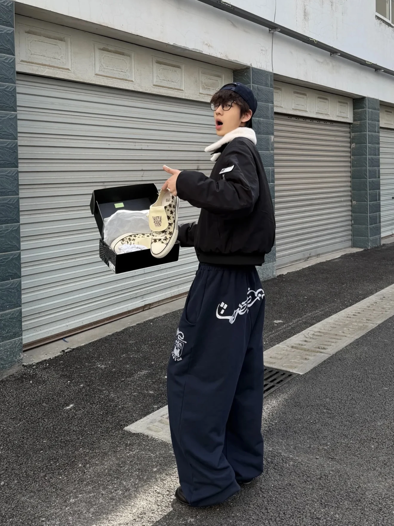 

Loose Casual Men's Spor Sweatpants Bat Castle Embroidery Design American Blue Straight Leg Pants for Commuting And Leisure