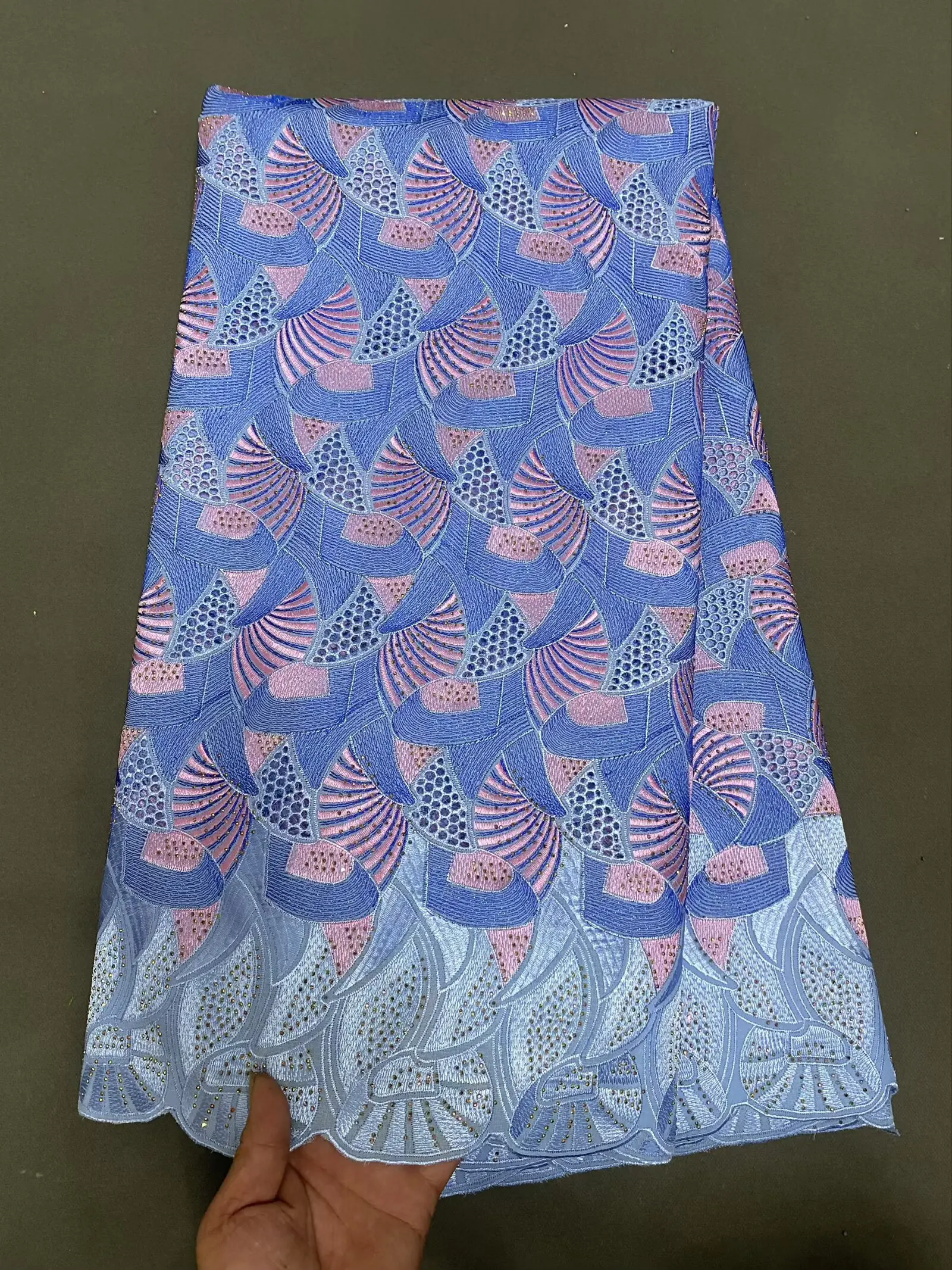 حار بيع أحدث الأفريقي النيجيري فرنسا السويسري أقمشة الدانتيل بالحجارة 2025 الراقية القطن للعروس حفل زفاف خياطة فساتين