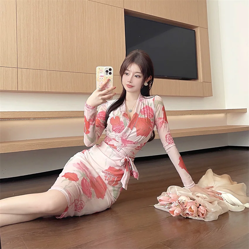 Robe de soirée à fleurs en maille pour femmes, robe crayon à manches longues, robe fourreau au genou, col en V, mode élégante, printemps, été, nouveau, 2025