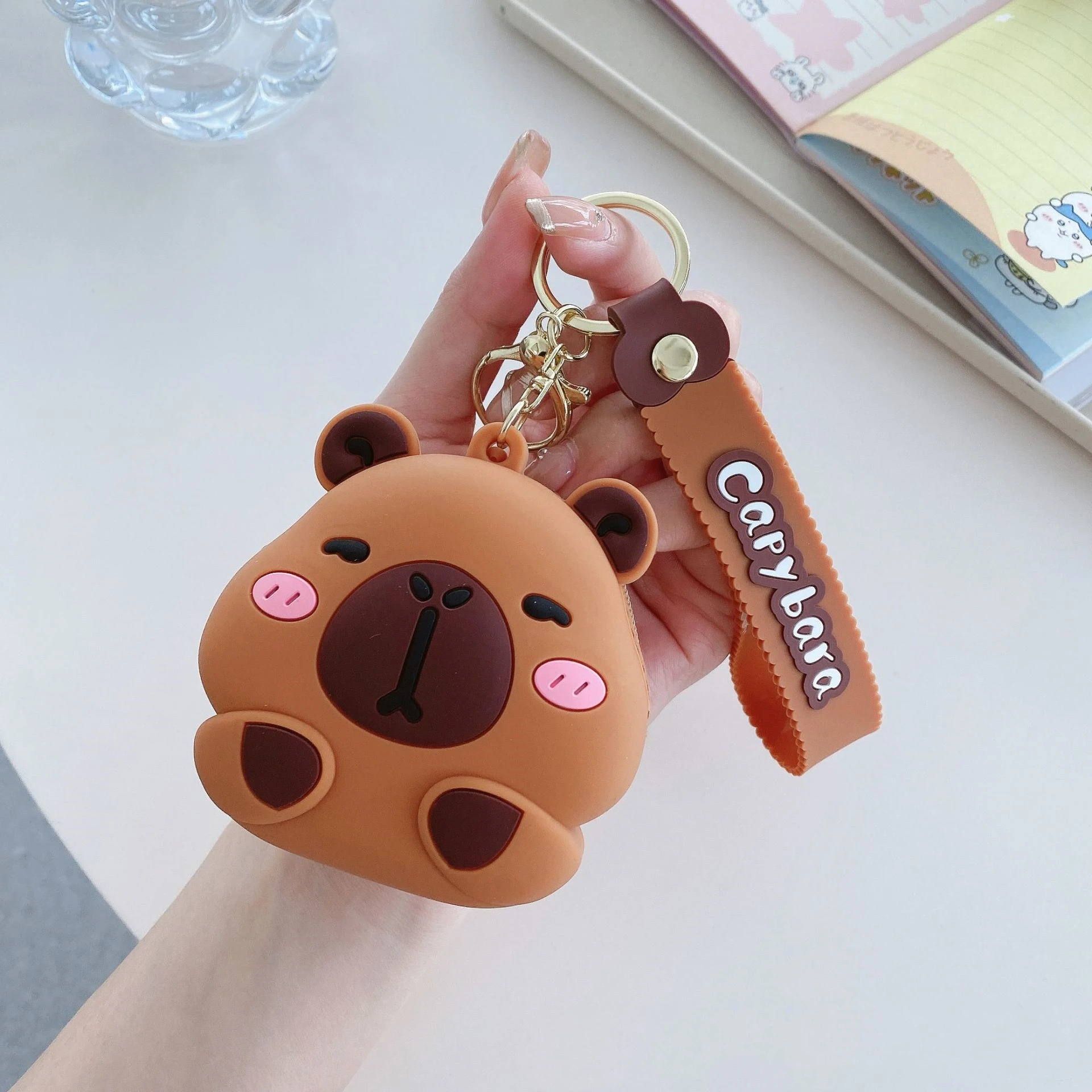 لطيف سيليكون كابيبارا محفظة نسائية للعملات المعدنية حقيبة تخزين صغيرة المفاتيح محفظة صغيرة الإبداعية قلادة حقيبة سماعة الاذن حقيبة معلقة الديكور