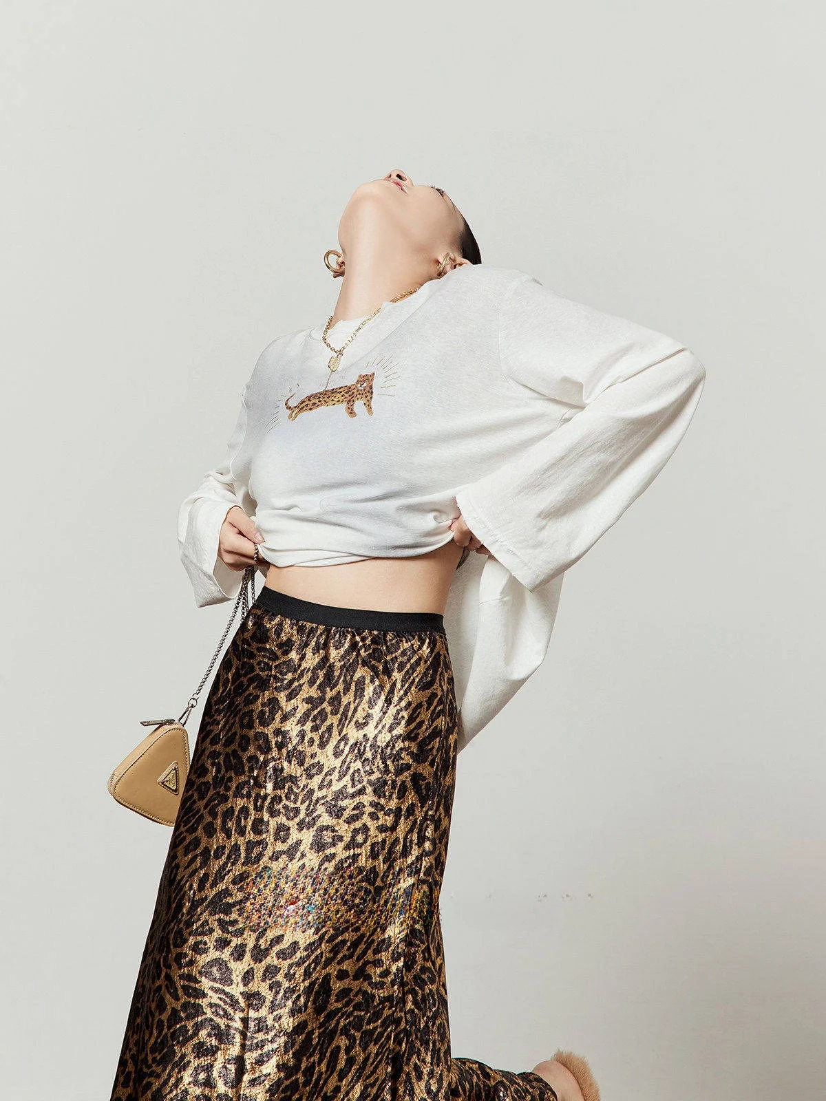 

Hand-Painted Vintage White Long Sve T-irt for Women Leopard Print Casual Loose Fit Cotton Linen Blend Spring New Arrival