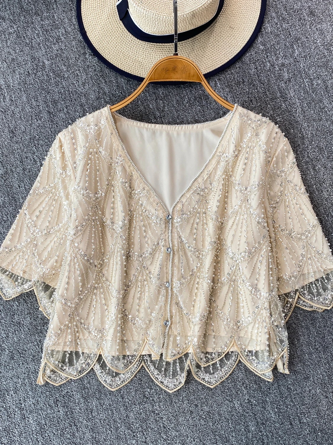 Elegant V-Neck Sequin Mesh Jacket Women's Party Wear Slimming Short Outerwear Luxury Design Breathable Youthful Fashion