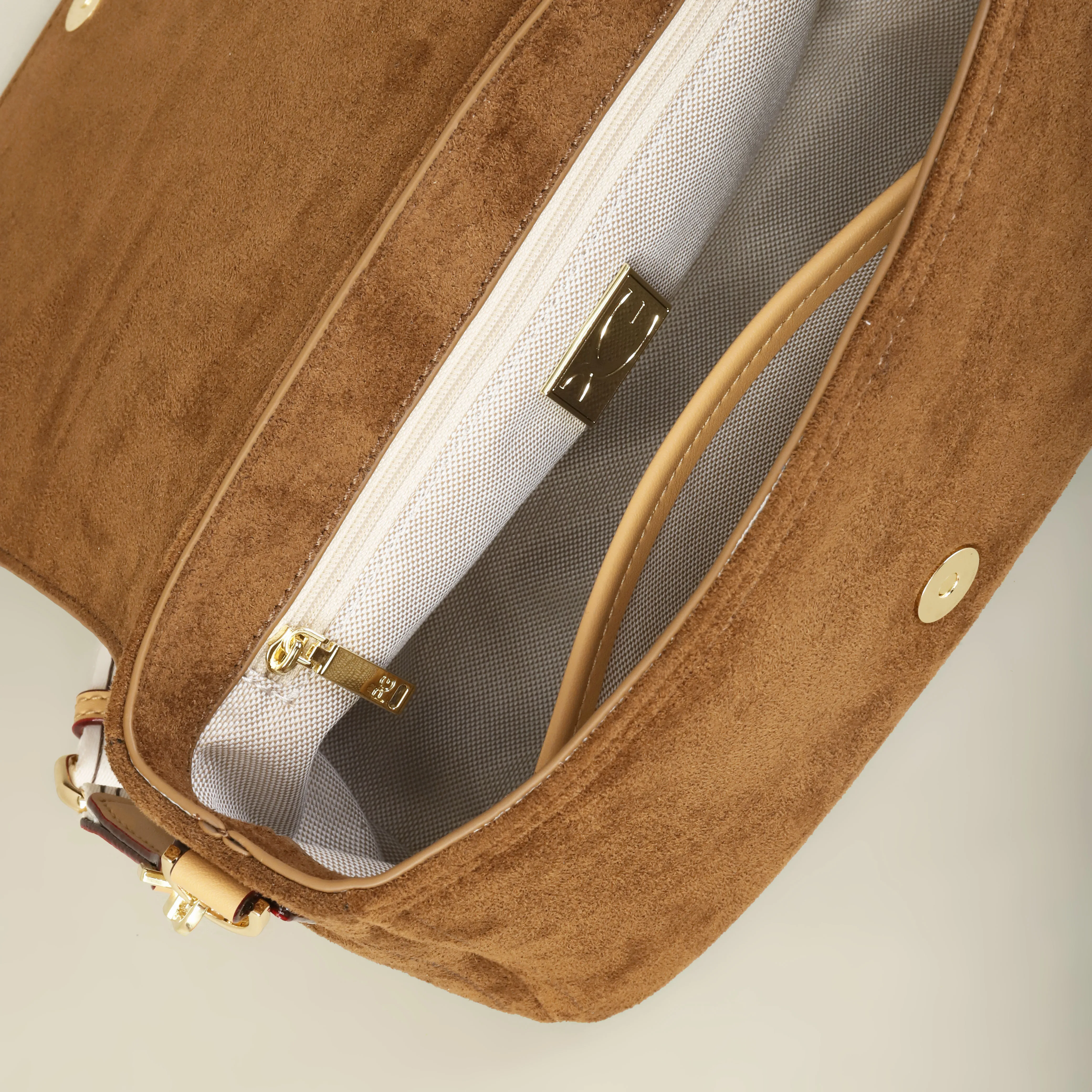 PG Retro Damen-Umhängetasche aus Leder, Multifunktionale Old-School-Klassiker-Crossbody-Tasche, Ausverkauf – Detail 10
