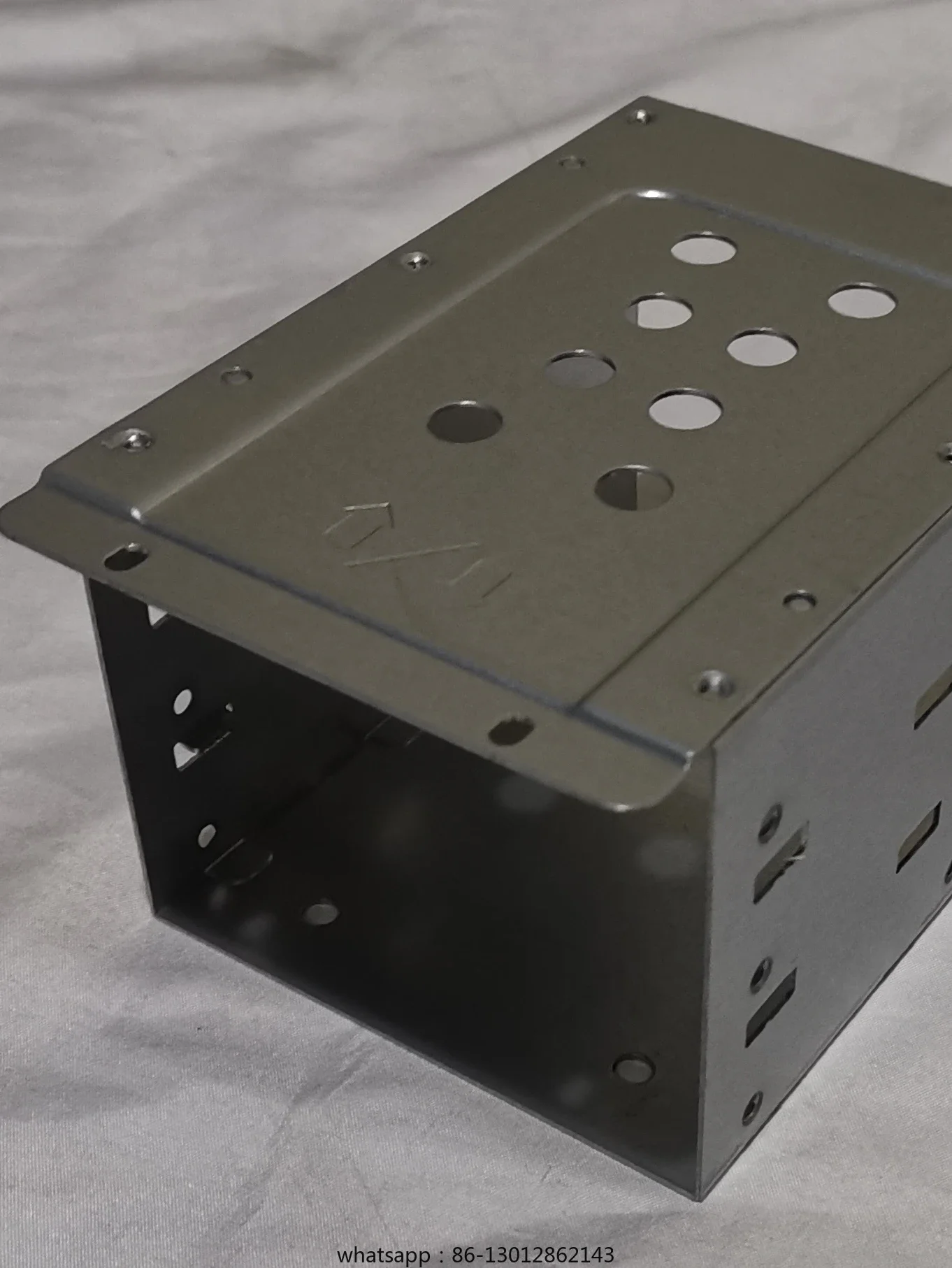 

3-bit hard drive cage, 2u chassis, 3.5HHD bracket, simple DIY idle expansion SAS cabinet, hard drive fixed tray