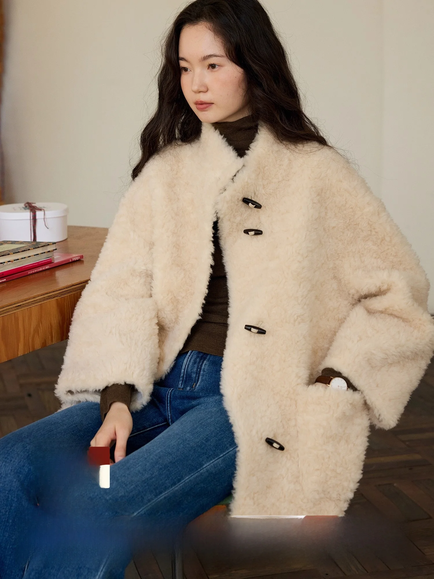 

Ограниченная серия "Quebec" Heavyweight 70 шерсть премиум-класса, свободная меховая кожаная куртка, женская теплая ветрозащитная верхняя одежда, два цвета, повседневная...