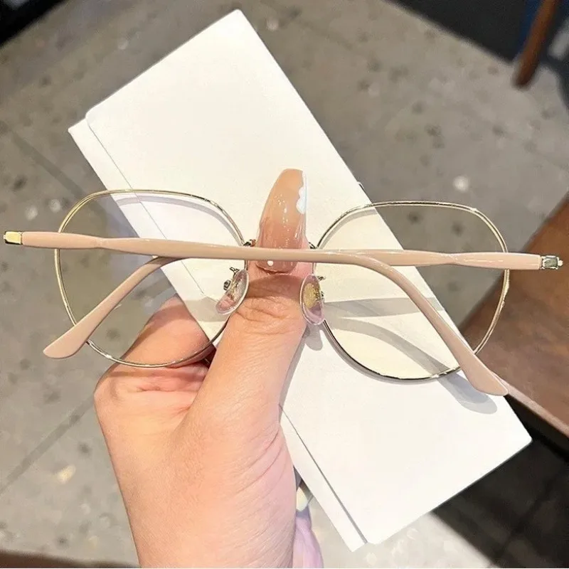 Neue Koreanische Metall-Brillen mit Flachem Gestell für Damen und Herren, Anti-Blaulicht/Strahlenschutz-Brille – Detail 5