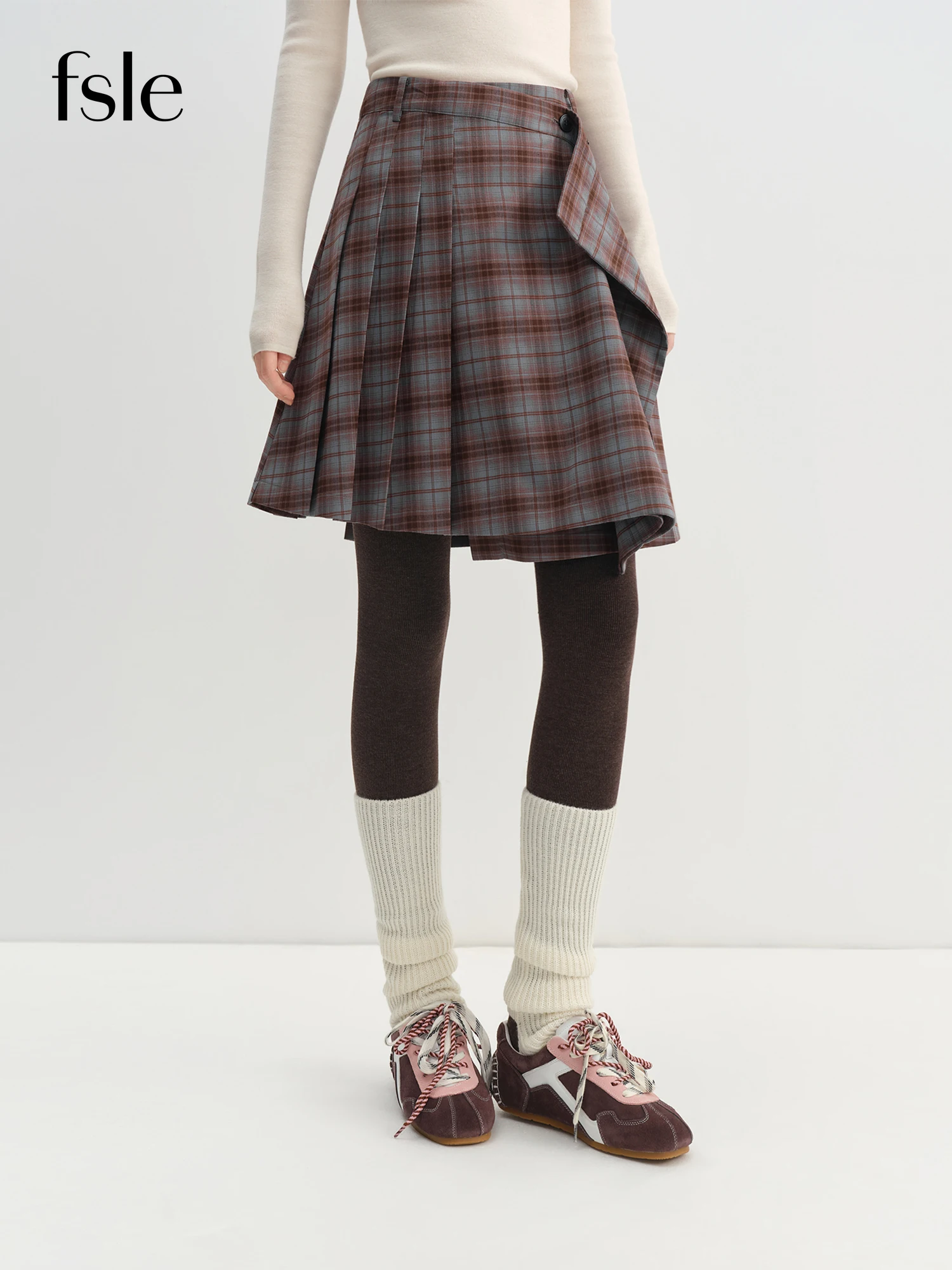 FSLE Vintage Irregular Plaid Skirt 2025 Winter New Pleated Mini Skirts Women Korean Style Commuting Streetwear Classic
