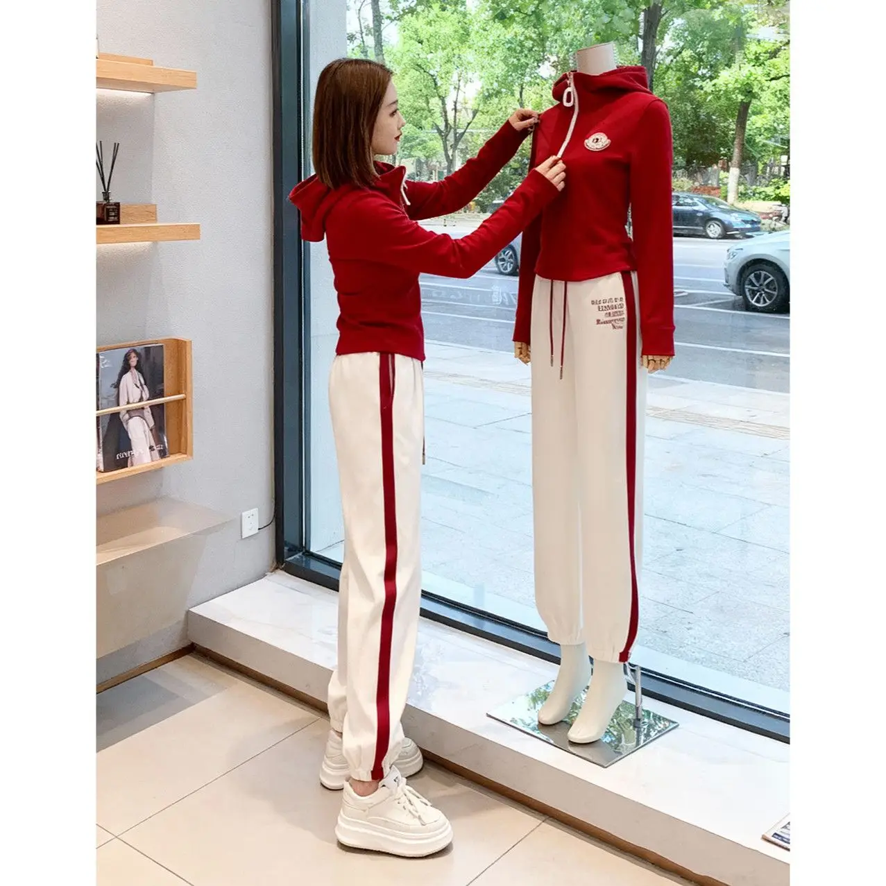 여성 캐주얼 티셔츠 세트 가을 겨울 스포츠 안티에이징 투피스 세트 젊어 보이는 동양 스타일 바지