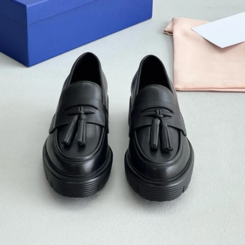 Sepatu Loafer Gaya Akademi Inggris dengan Sol Tebal dan Rumbai, Sepatu Kulit Sapi, Sepatu Moccasin Minimalis, Sepatu Vintage