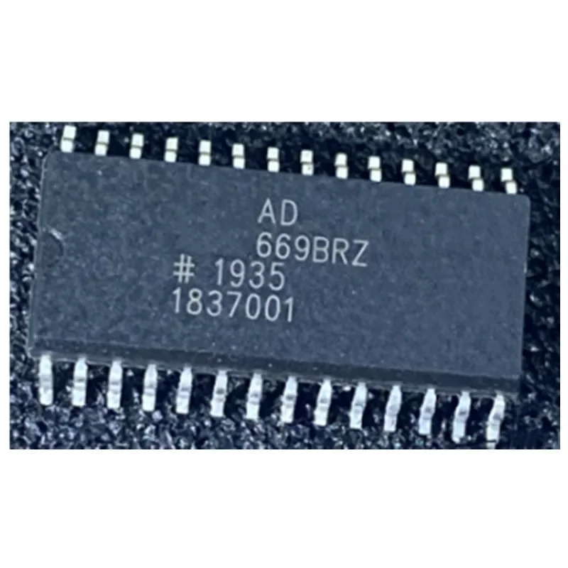 

AD669ARZ AD669BRZ AD669 SOP28 Imported Chip Digital-to-analog Converter Chip Electrical Components