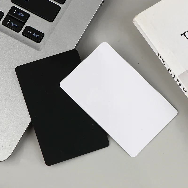 5/10 Uds NFC215 tarjetas blancas y negras regrabables NFC NT-AG215 tarjetas de PVC en blanco fácil conveniente tarjeta de visita NFC programable