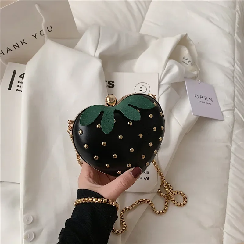 2024 Summer Fashion Cute Heart Strawberry Bag Small Fresh Chain Messenger Bag Rivet Women\'s Shoulder Bag