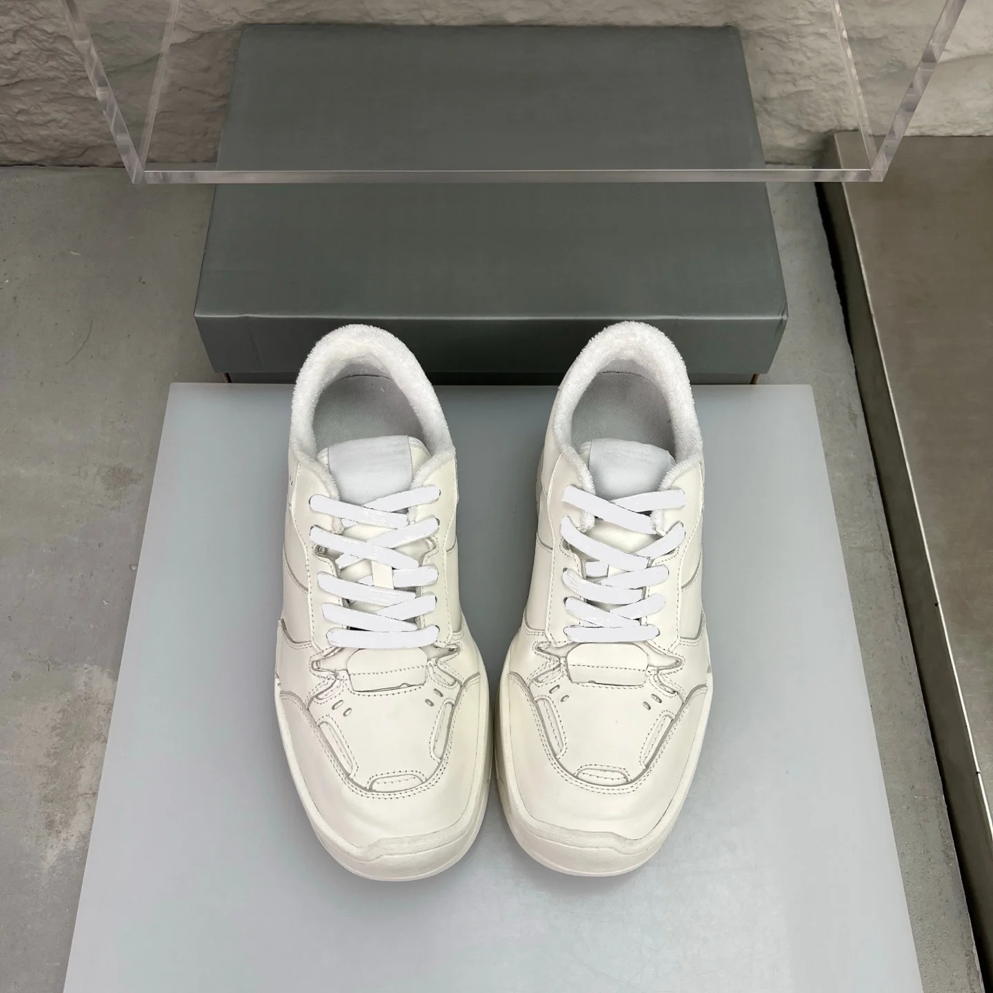 2026 High Quality Autumn Women Platform Sneakers Lace Up Warm Lined Light Daily Sports Walking Footwear ch26030903