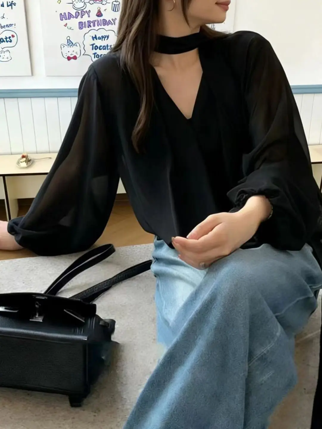 

Fashionable Black Lantern Sleeve Draped Women's Shirt Spring 2026 Loose Slimming Versatile Long Sleeve Korean Style Polyester