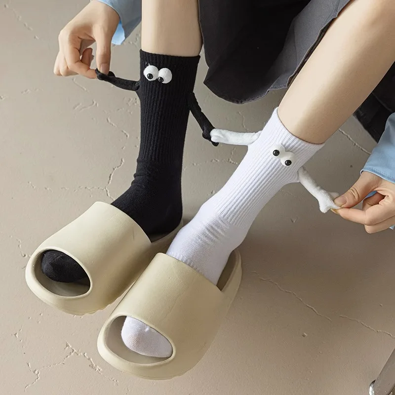 Magnetic Couple Socks Cartoon Couples Stockings Creative Big Eyes Socks with Hand Ins Style Long Socks Clothes Accessories