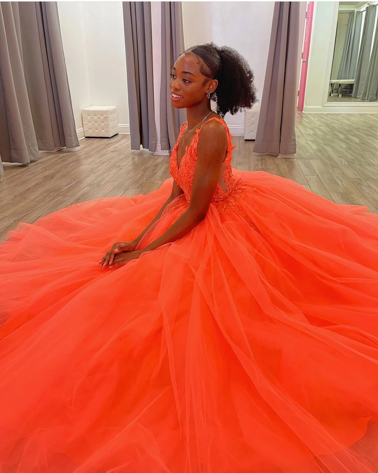 Orange Tulle A Line Evening Gown Formal Graduation Dresses Spaghetti Strap V Neck  Formal Party Prom Dresses