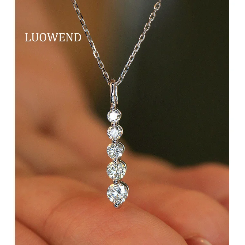 

LUOWEND 100% 18K White Gold Necklace Fashion INS Style 0.45carat Real Natural Diamond Pendant Necklace for Women Fine Jewelry