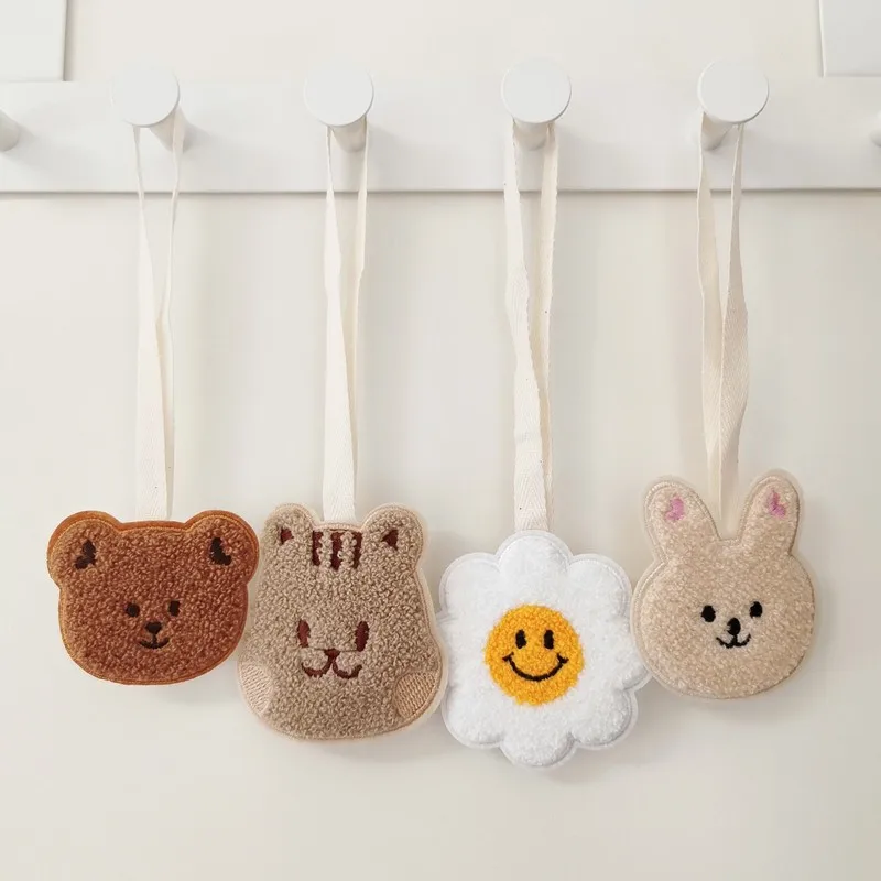 

Unique Exquisite Embroidery Tiger Keychain For Bag Pendant Cute Small Bear Keychain With Name Tag Keyrings Car Keys Wholesale