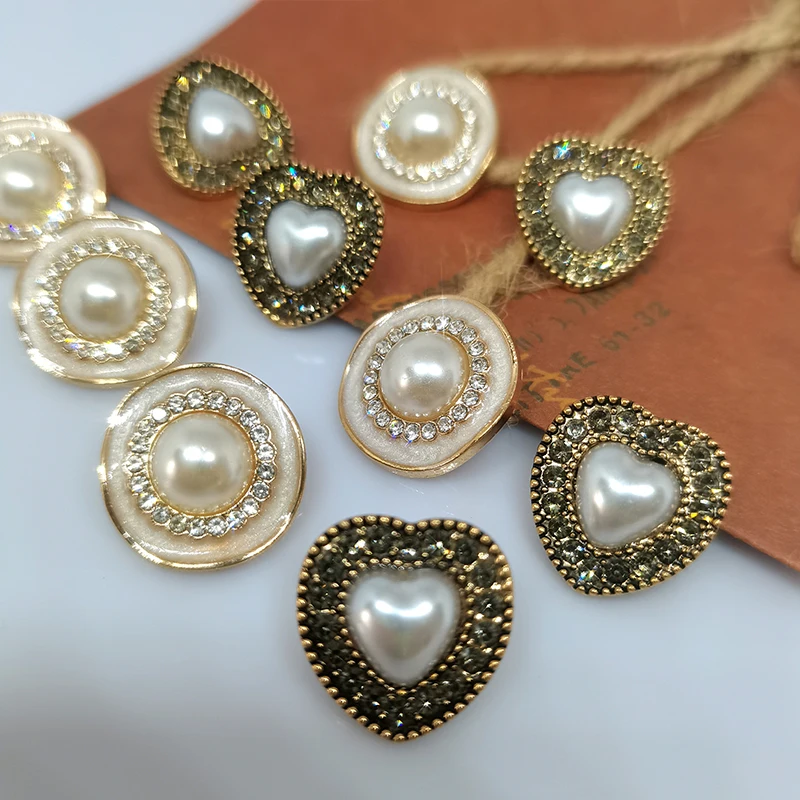 18MM Vintage Pearl Heart Buttons Of Clothing Wholesale Luxury Rhinestone Decor Button For Women Dress Sewing Notions Apparel DIY