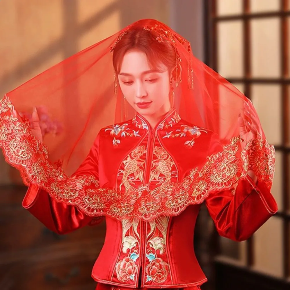 Марлевая золотая вышивка, красная фата, кружевная короткая свадебная головка, древние элегантные китайские свадебные платья