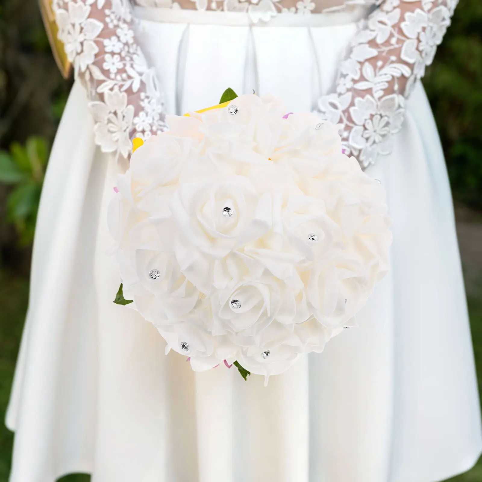 

Искусственные цветы из ПЭ-пены для свадебного букета невесты и подружек невесты: легкие, на ощупь как живые, элегантные