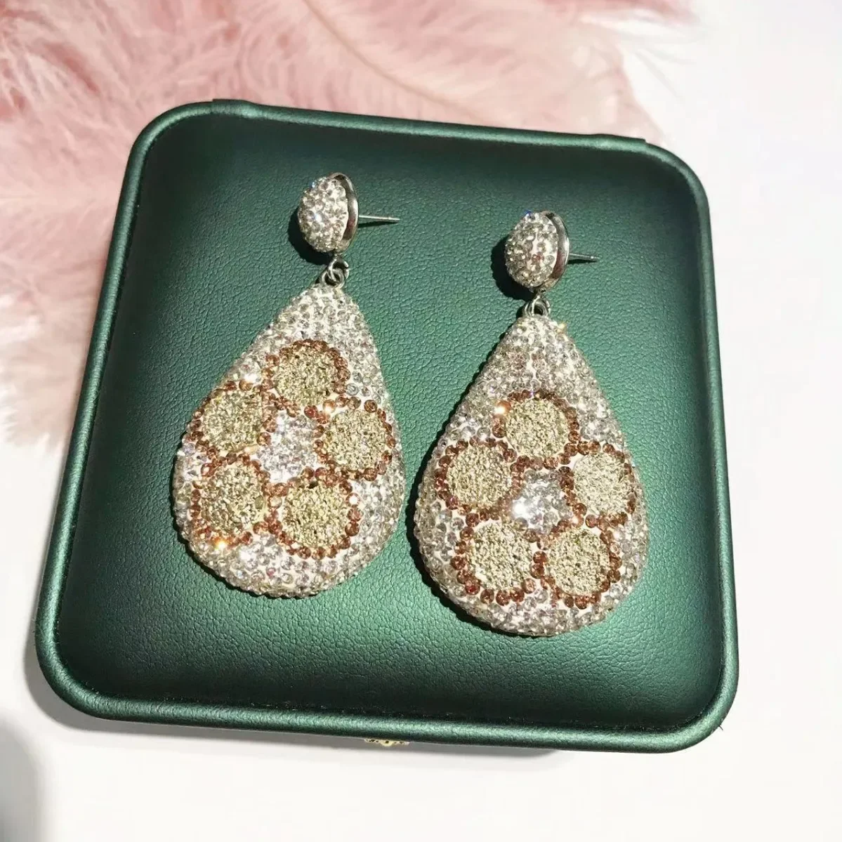 

Handcrafted Teardrop Shaped Personalized Flower Rhinestone Earrings Cz Crystal Drop Dangle Earrings for Women Fashion Jewelry