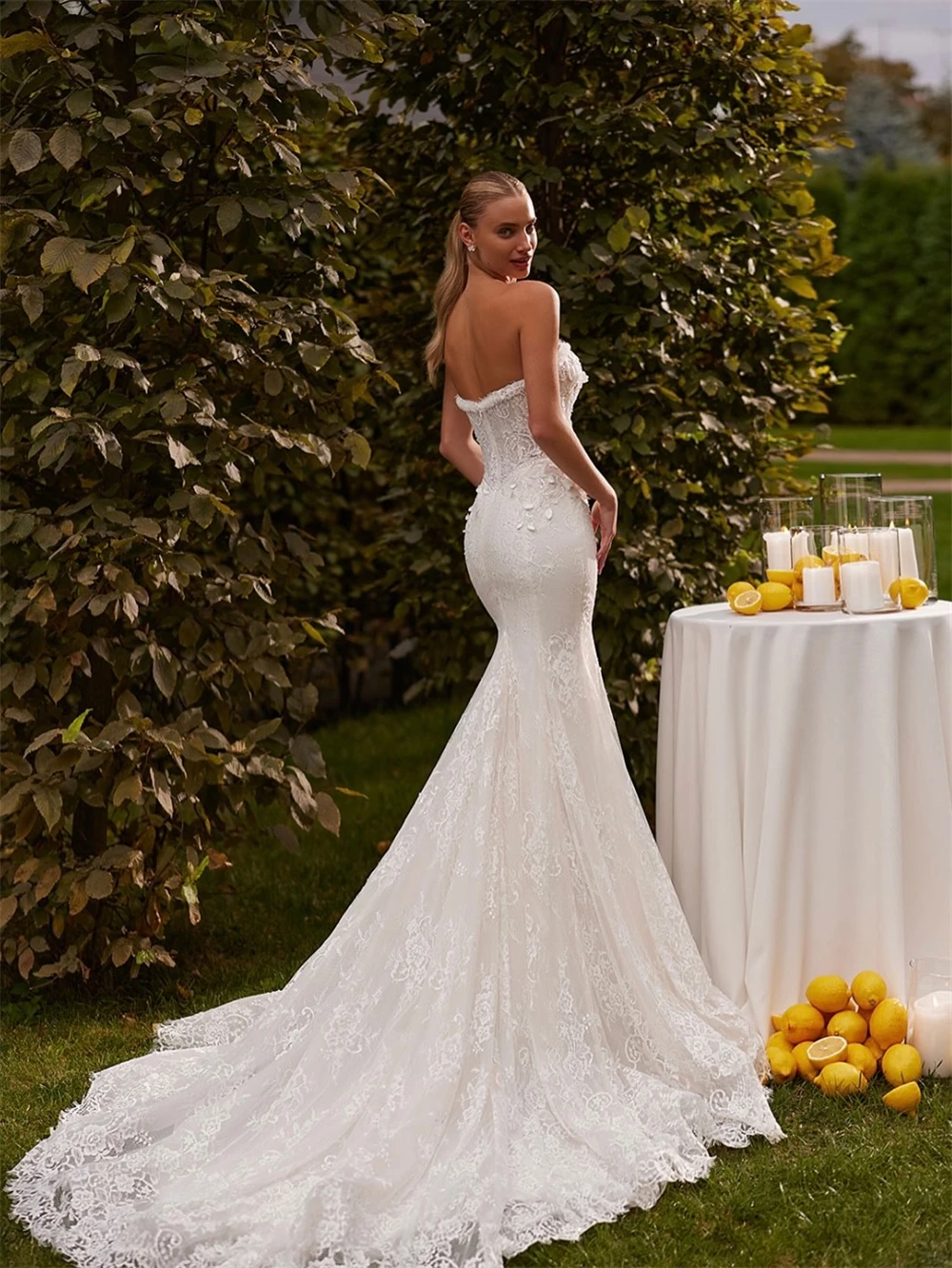 

Customized Soft White Lace Wedding Dress Formal Strapless Sleeveless Bridal Gowns Dreamy Mermaid Court Train Vestido De Novia