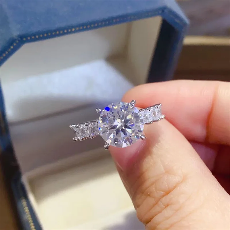 

Ins Style Moissanite PT950 Platinum 3 Carat Micro Inlay Four-Claw Ring for Women, delicate accessory for daily fashion matching