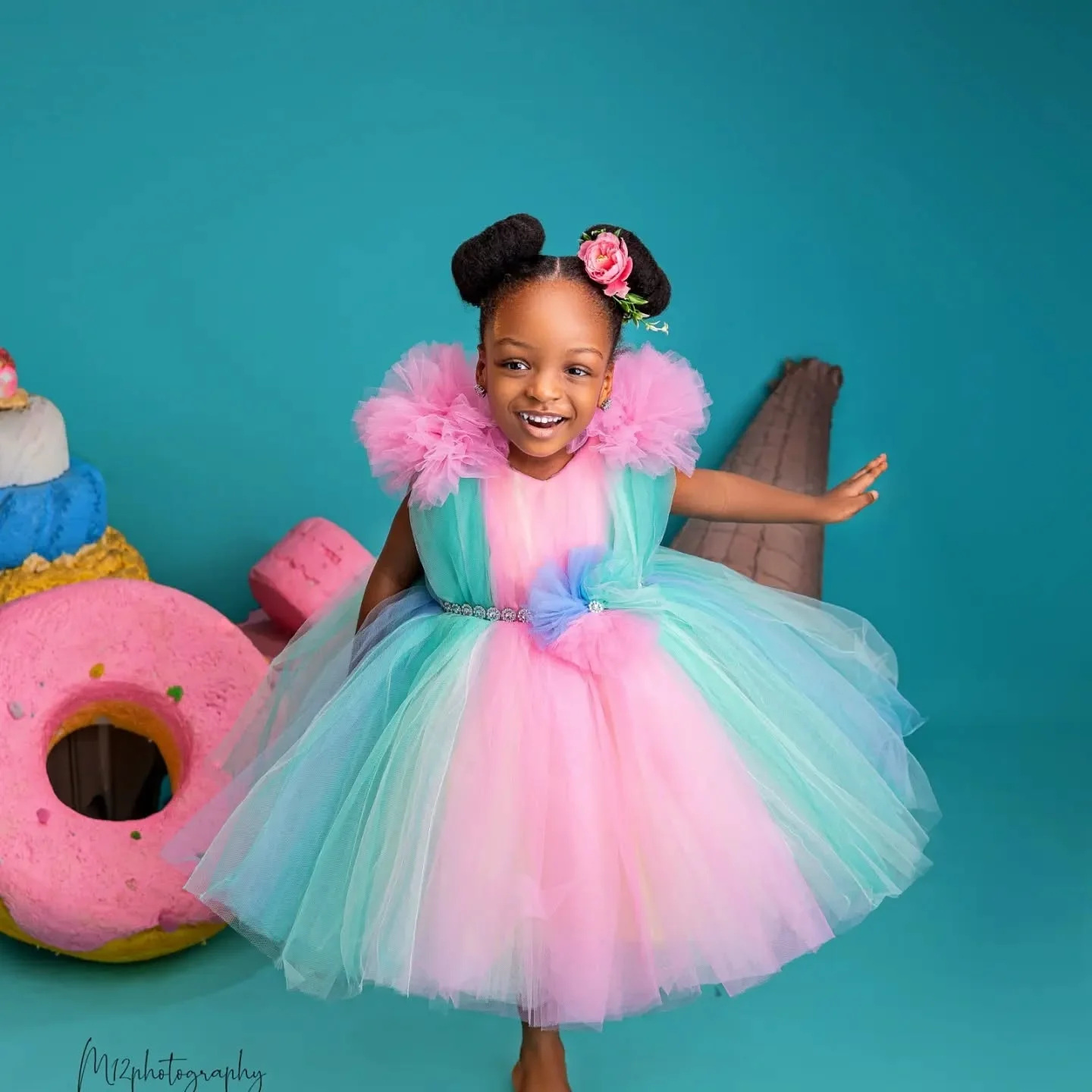 فساتين عيد ميلاد للفتيات من قوس قزح من التول مخصصة، فستان فتاة الزهور المطرز لحفلات الزفاف لالتقاط الصور