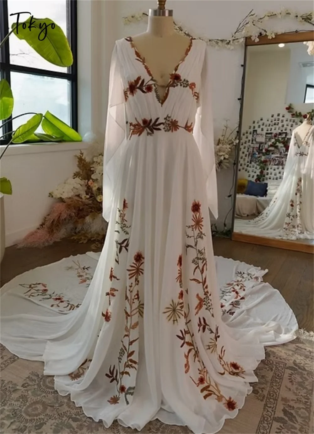 Tokyo Customized White V-Necklink  Wedding Dresses Long Sleeve Backless A-Line Bridal Gown 2026 Elegant Court Train Wedding Gown