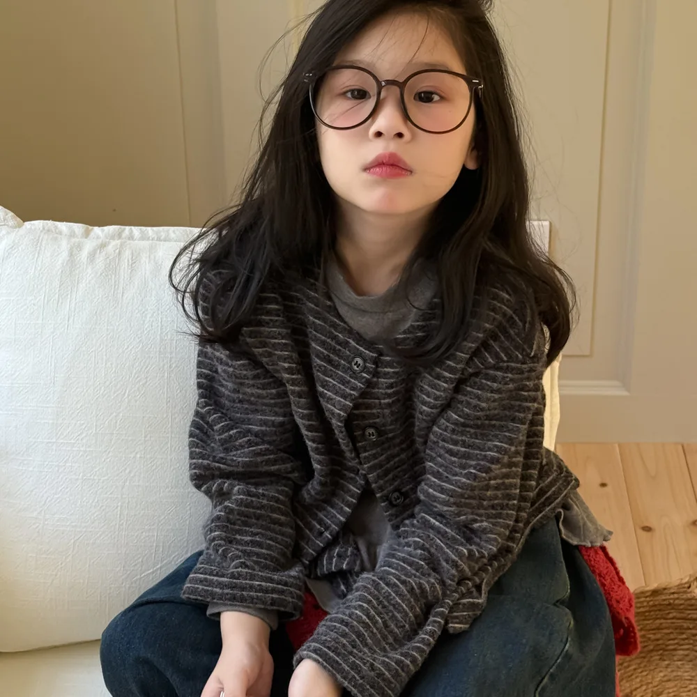 Suéter para niños, otoño 2025, abrigo de punto informal de Color sólido coreano para bebé, Top de punto suelto con cuello redondo para niños