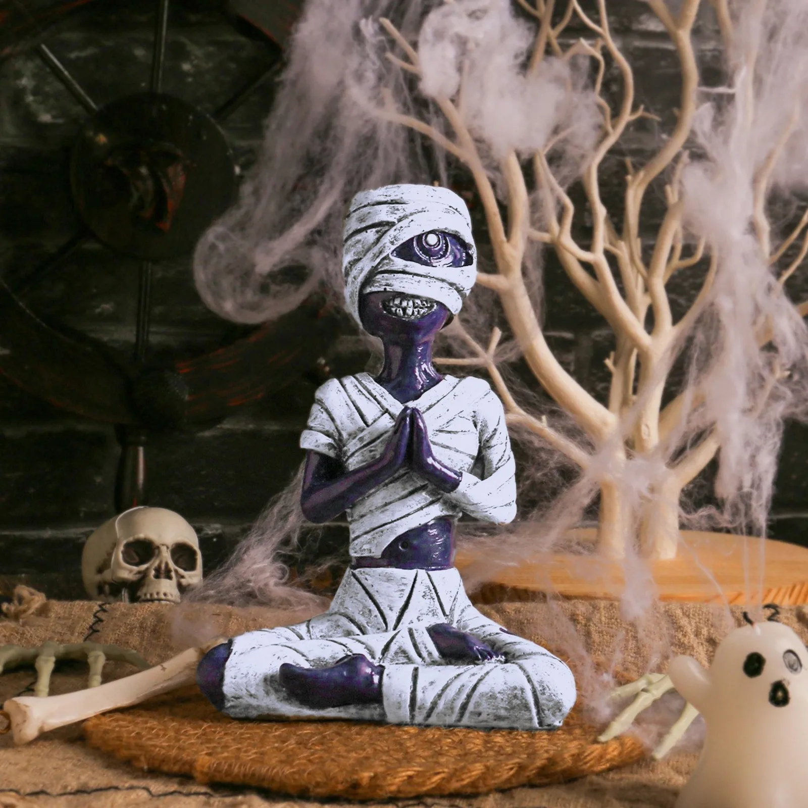 Decoración de mesa de momia púrpura de Halloween, adorno de estatua de meditación, decoración Zen caprichosa para el hogar, regalo divertido de Halloween