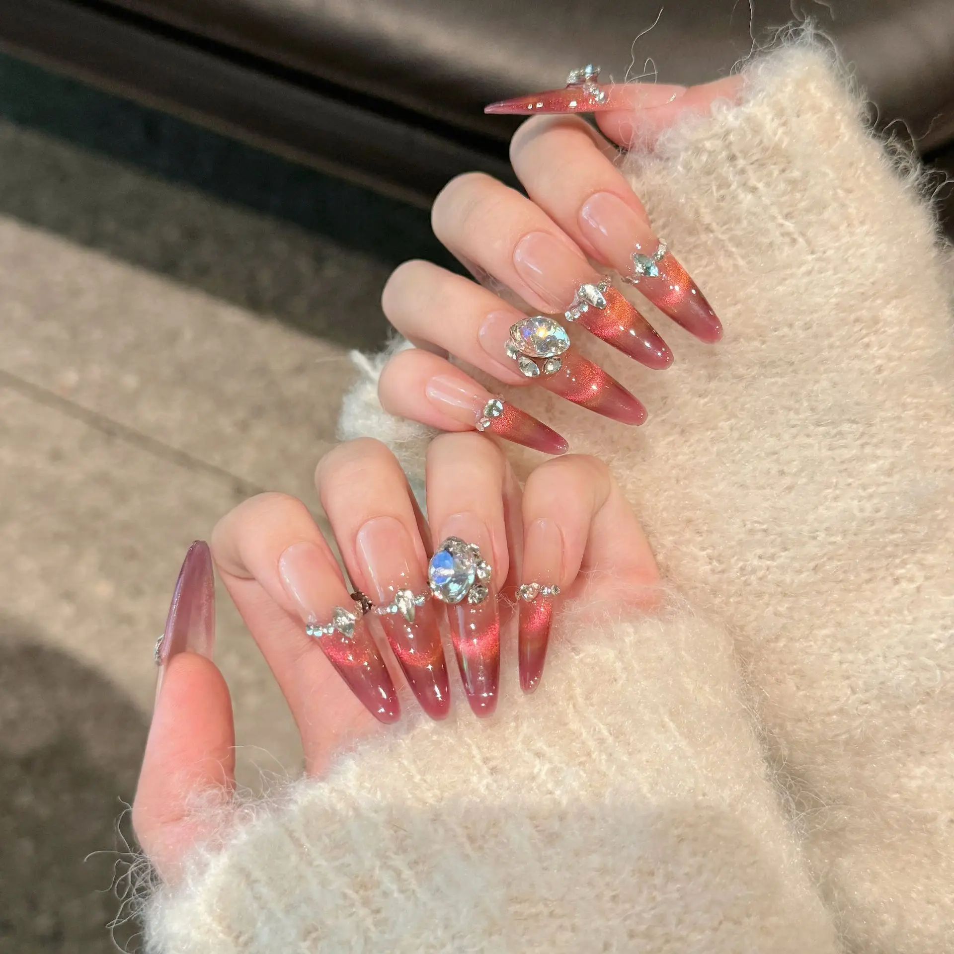 Handmade Press on Nails Pomegranate pink Cat Eyes Fake Nails Full Cover Large Diamond Fashion Gradient Long Oval False Nails