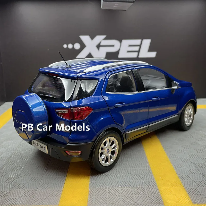 1: 18 Original Yibo ECOSPORT SUV alloy car model +small gift