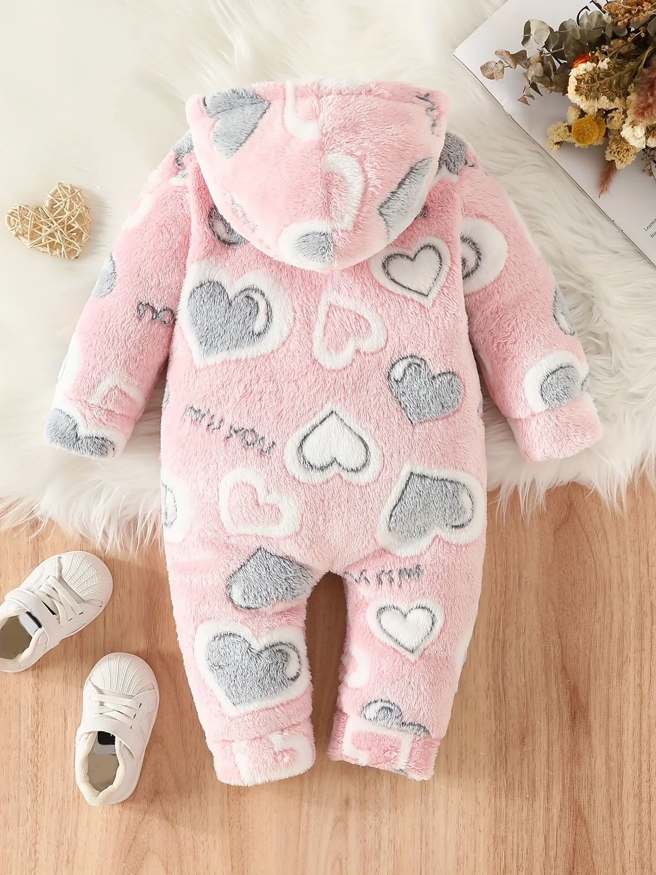 Toddler Active baby girl Love pattern fuzzy button-up hooded baby clothing Jumpsuit one-piece clothing Winter style Romper