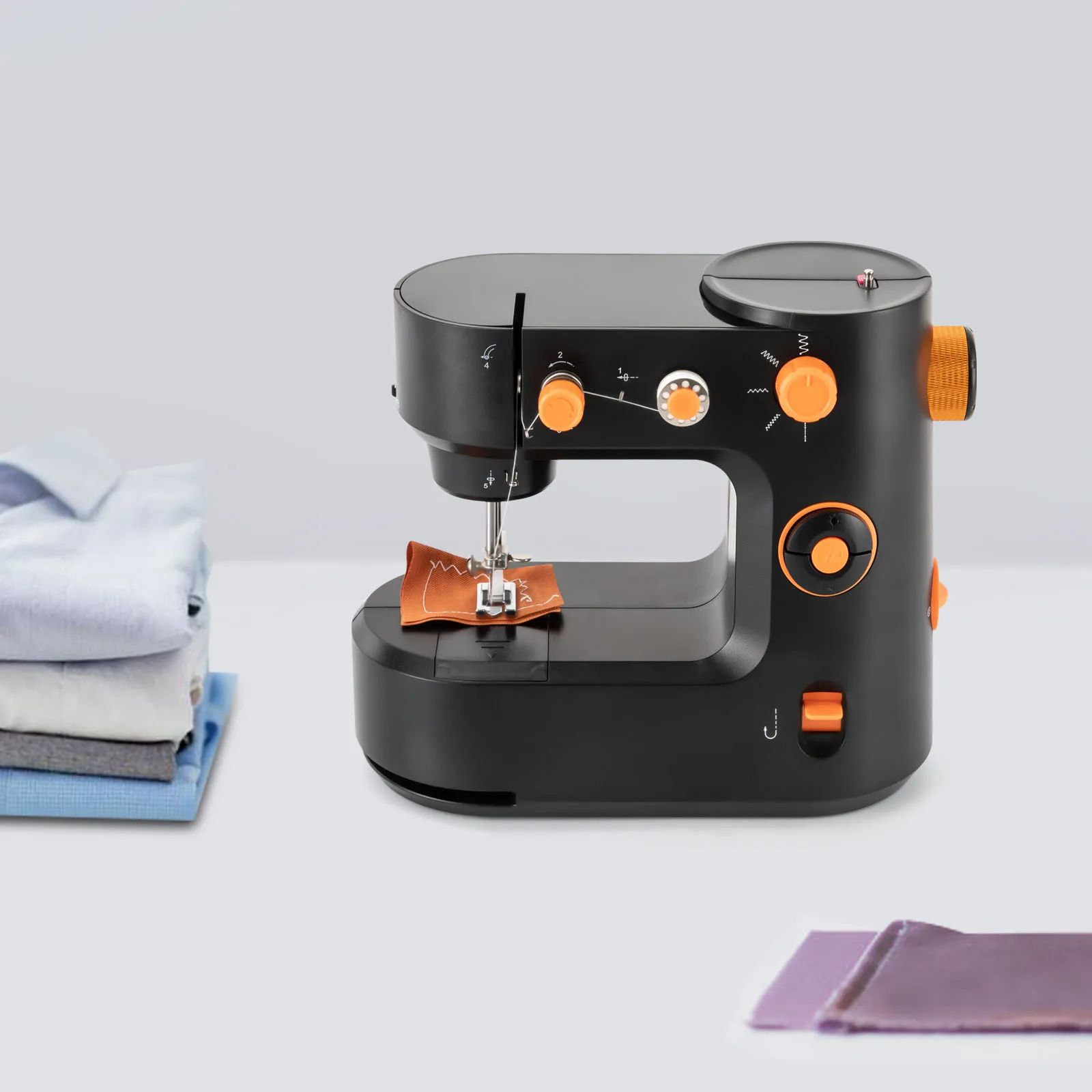 Haushalt Kleine Nähmaschine Mini Tragbare Nähen Desktop Automatische Nähmaschine DIY Hause Nähen Zubehör für Kleidung Se – Detail 8