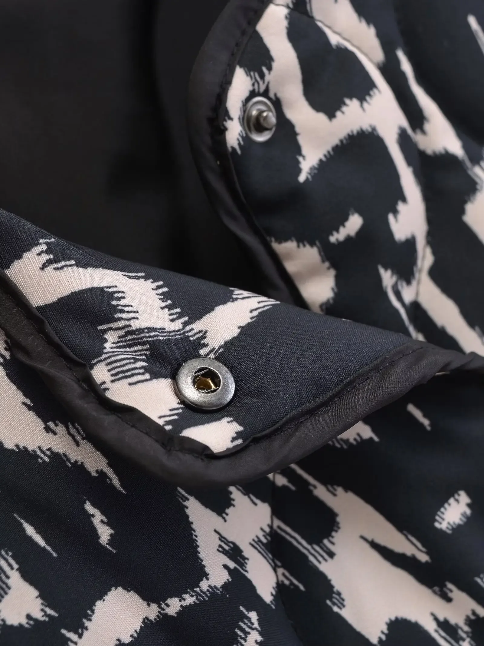 2025 New Spring Autumn Women's Vintage O-neck Print Padded Bomber Coats Female Elegant Thin Light Parkas Jackets Women