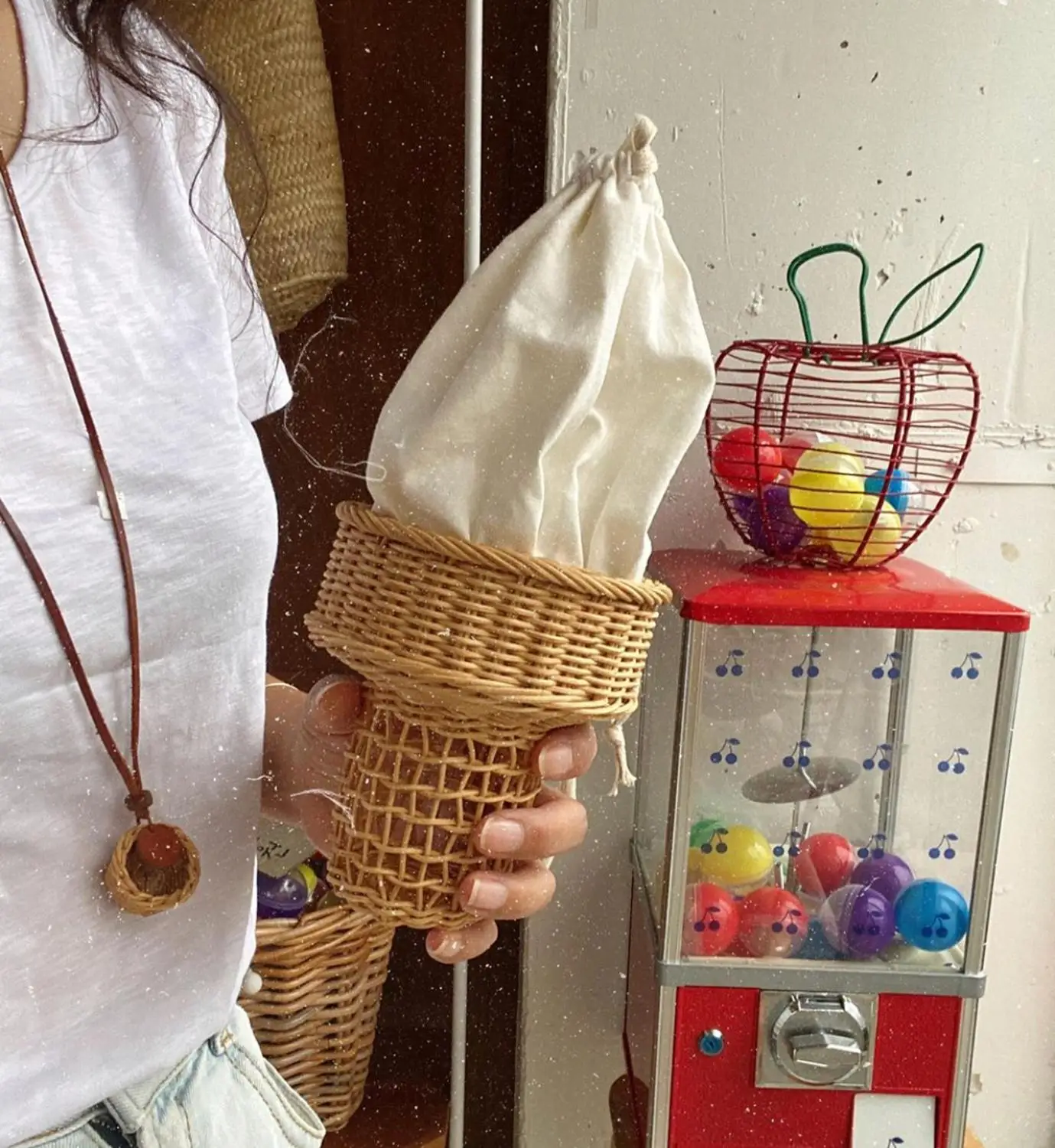 

Ins Korean Ice Rattan Cone Simple Commuting Contrasting Color Single Shoulder Crossbody Bag Cute Female