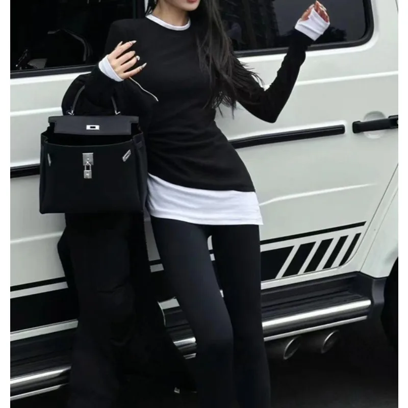 

Mid-length Top Women's Buttocks Foreign Style Fake Two-piece T-shirt Autumn and Winter 2025 New Slimming and Slimming Base Layer