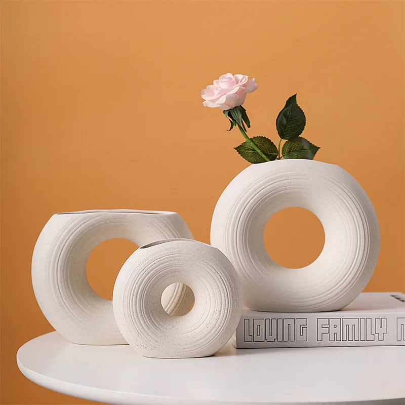 New Nordic Circular Hollow Ceramic Vase Frosted Donuts Vegetarian Metal Flower Pot Office Living Room Home Decoration Gift