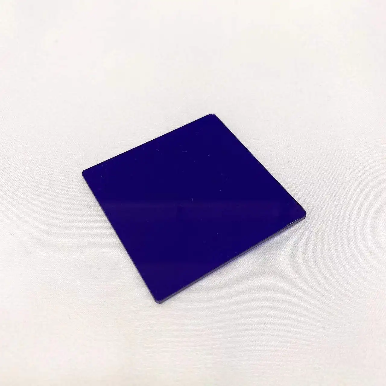 หลายขนาด 50x50x2 มม.300 ~ 500nm UV High Pass Filter IR Cut Filter แก้วสีฟ้า ZB1