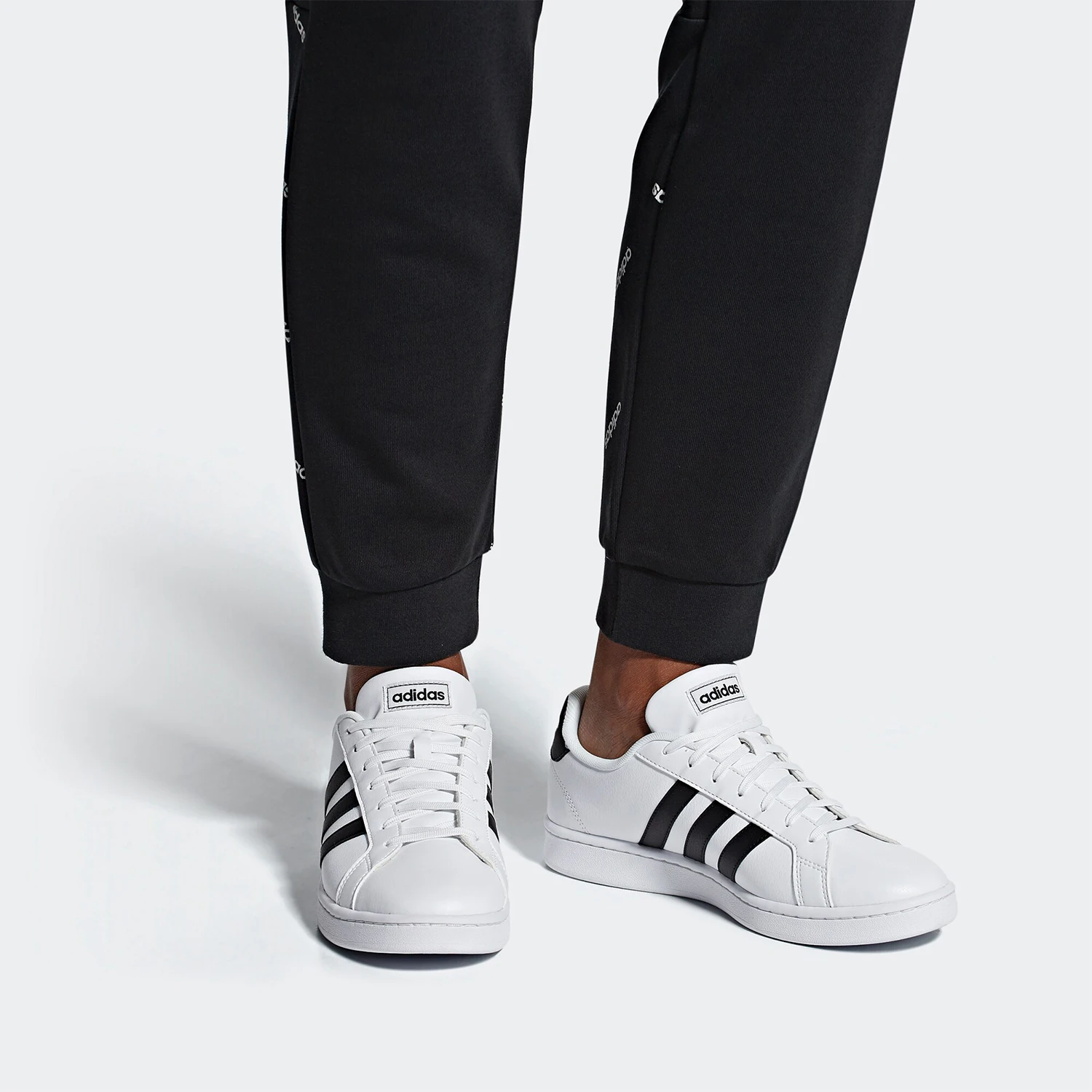 

Официальные весенние мужские и женские повседневные удобные кроссовки NEO Adidas F36392
