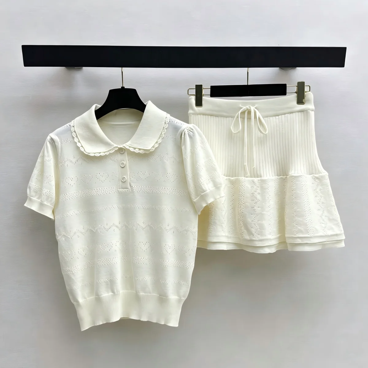 2026 High Quality Women's Small, High Waist, Skinny Look, Hollow Heart Knitted Two Piece Set--hb725