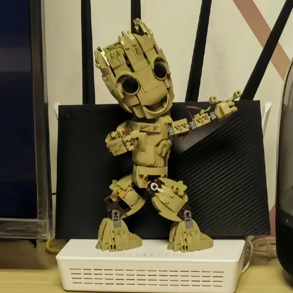 Miniso Marvel Superhero 76217، شخصية نموذجية I am Groot Little Tree Man، هدية لعبة مكعبات بناء للأطفال