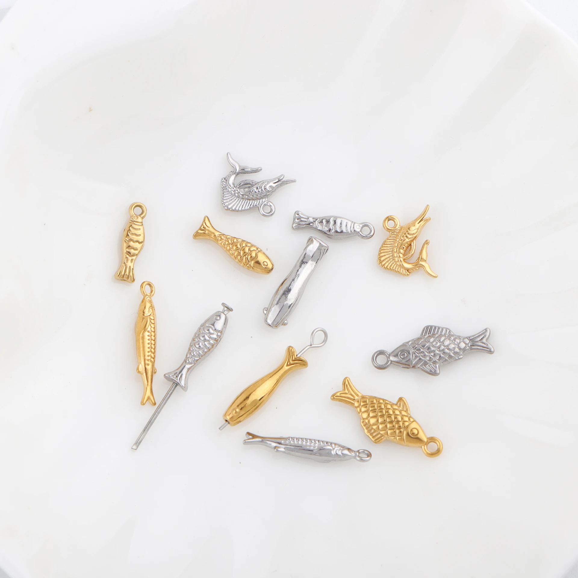 20pcs/lot Stainless Steel Fish Charms Mini Fish Pendant for DIY Necklace Earring Bracket Jewelry Making Accessories