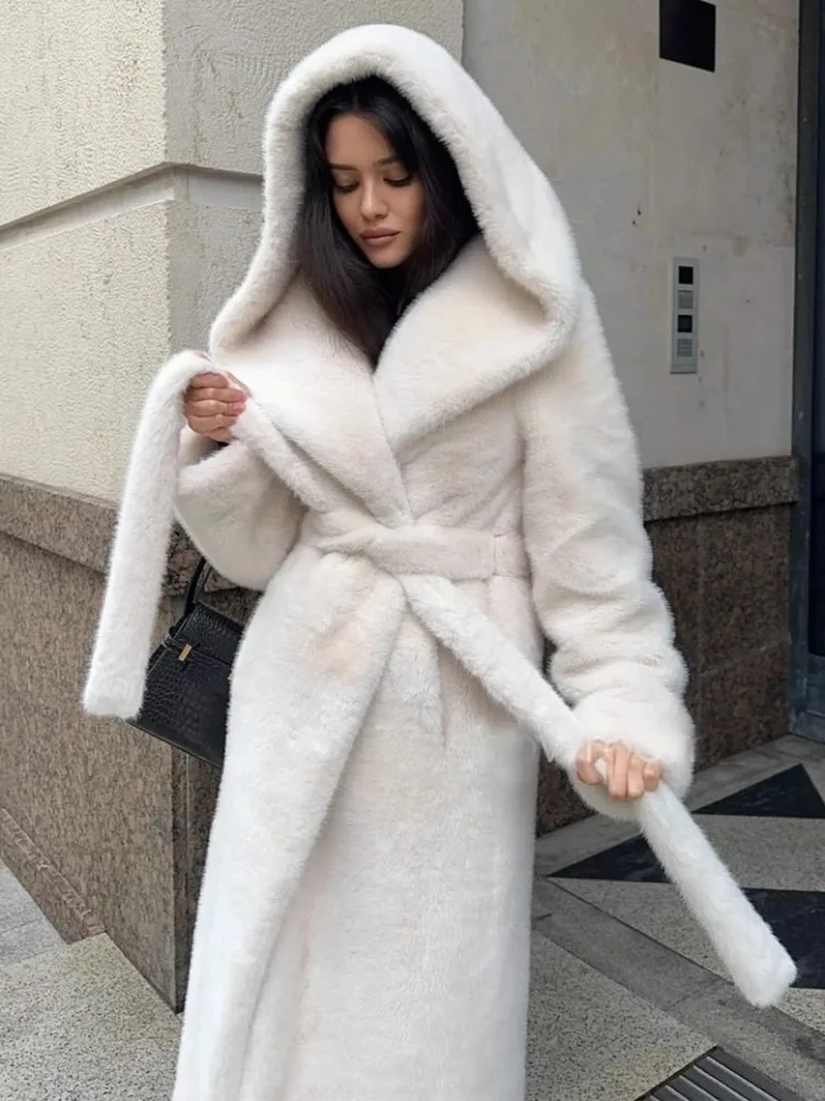 LIinar 2026 Winter New Thickened Fall Winter Fur Coat Fluffy Faux Fox Fur Coat for Women Loose-Fit High-Street Style Hooded Coat